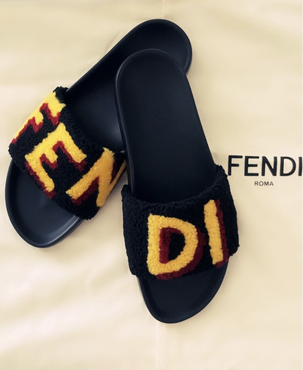 Chaussures hommes: Fendi Pantoletten – Neuf (Voir description) à Lugano par dav_m8zh