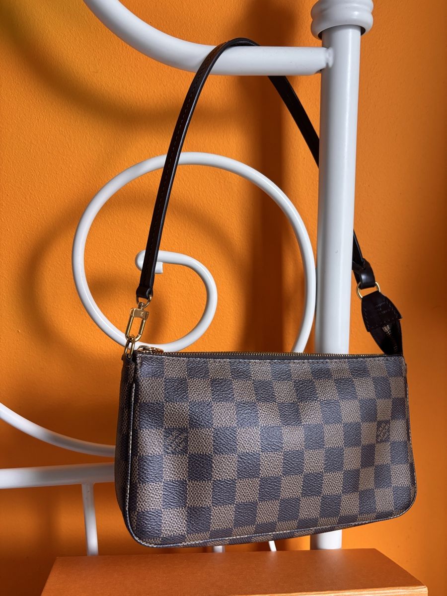 Louis Vuitton Taschen für Damen: Louis Vuitton Pochette Accessoires  – Gebraucht aus Speicher von star0841