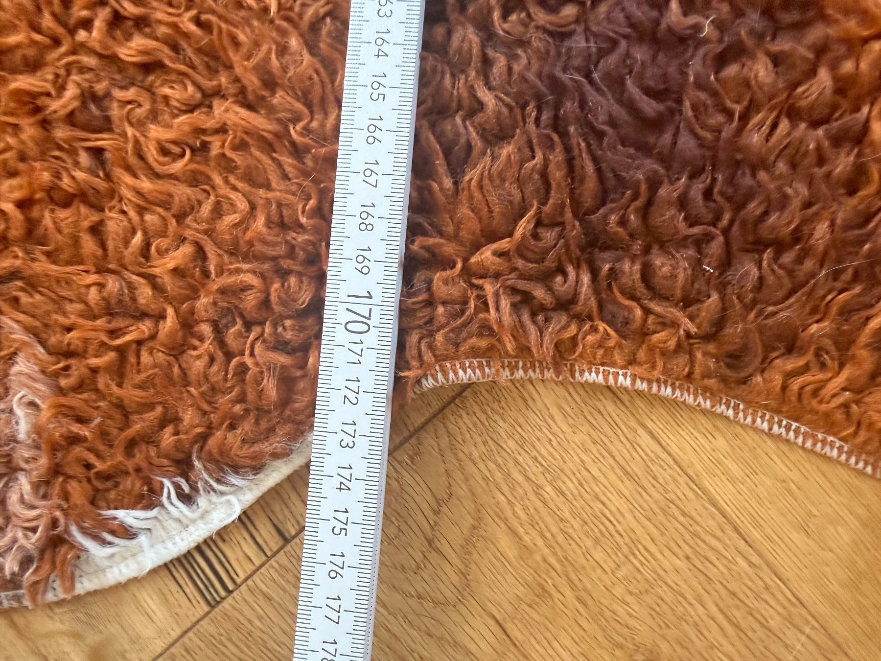 Tappeti: Teppich Kuhfellmuster – Usato da Hüttwilen venduto da sar_8gj7 1
