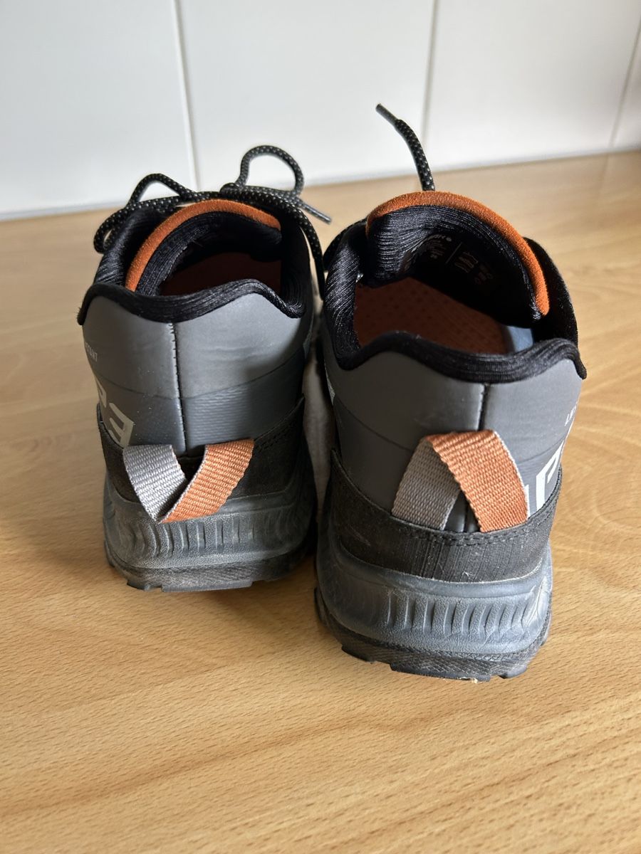 Chaussures femmes: Laufschuh – D'occasion à Richterswil par solisoli5 2
