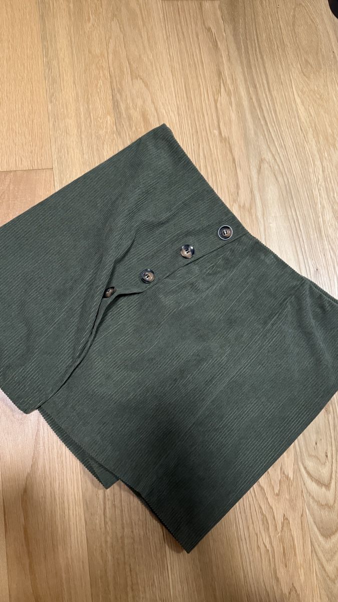 Gonne: Skort Grün Gr. L – Usato da Zürich venduto da shopping.basket