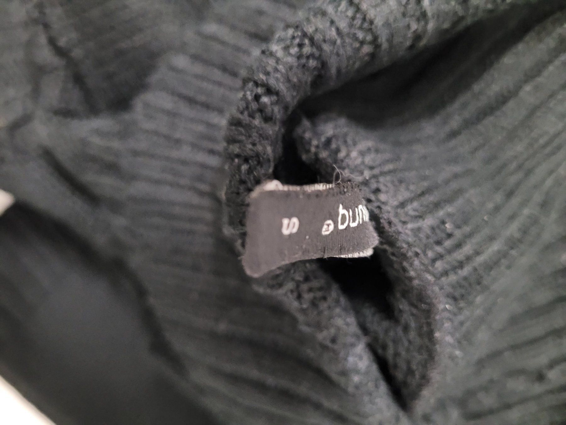 Kleider: Robe pull noire – Gebraucht aus Biel/Bienne von Leila32 2