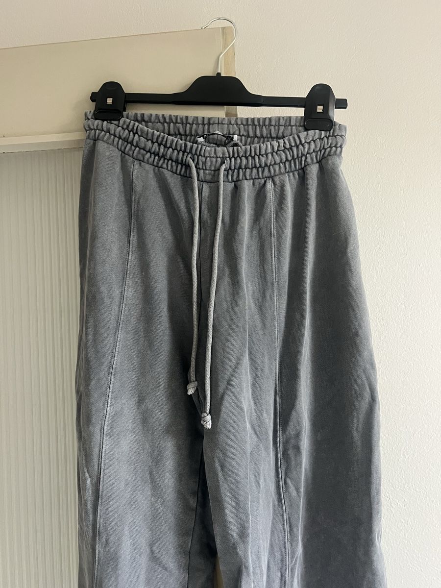 Zara Pantaloni: Zara Jogginghose grau Grösse M – Nuovo (secondo la descrizione) da Kirchberg BE venduto da lea_kb6y 1