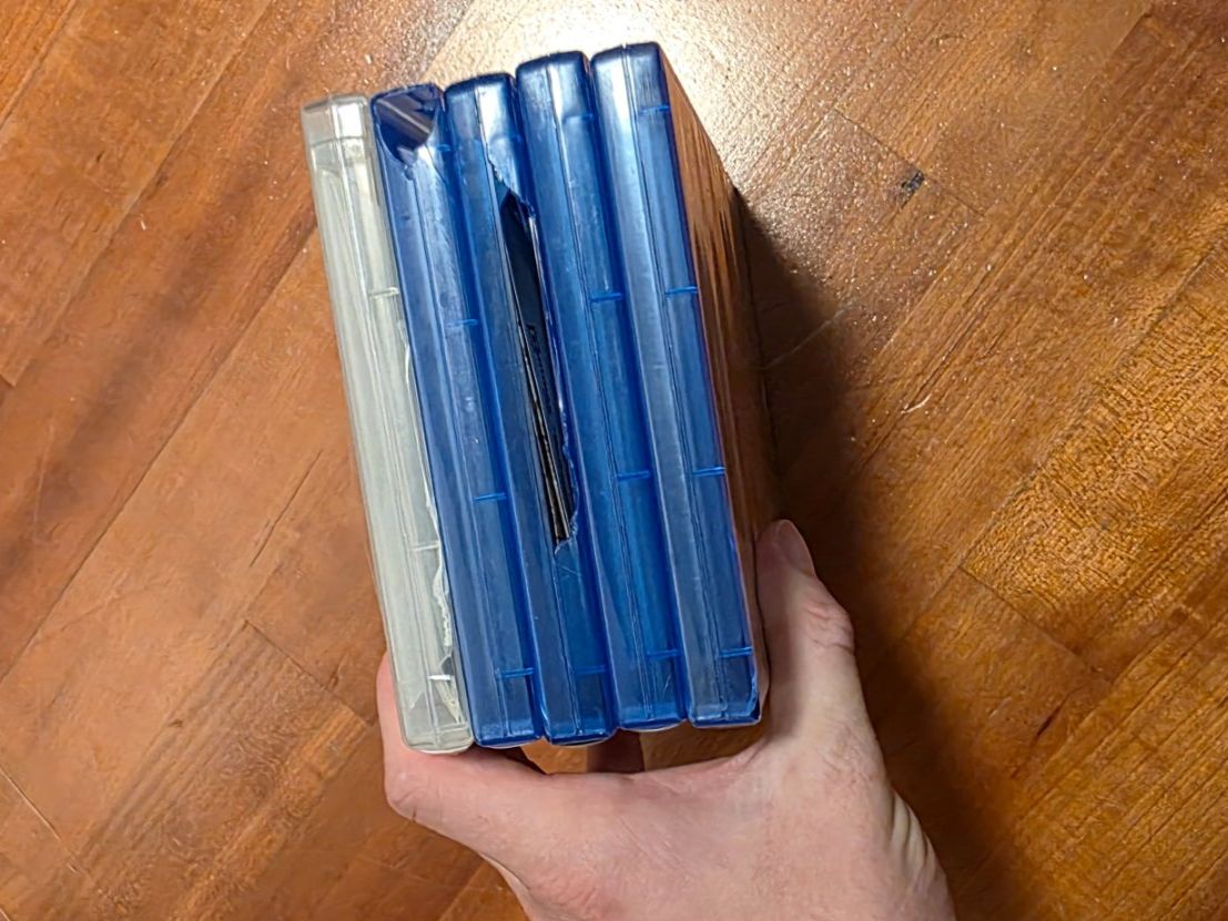 Giochi: PS5,PS4,PS3 Games with Limited Edition PS5 Controller BROKEN – Difettoso da Meilen venduto da MR_Buisness 7