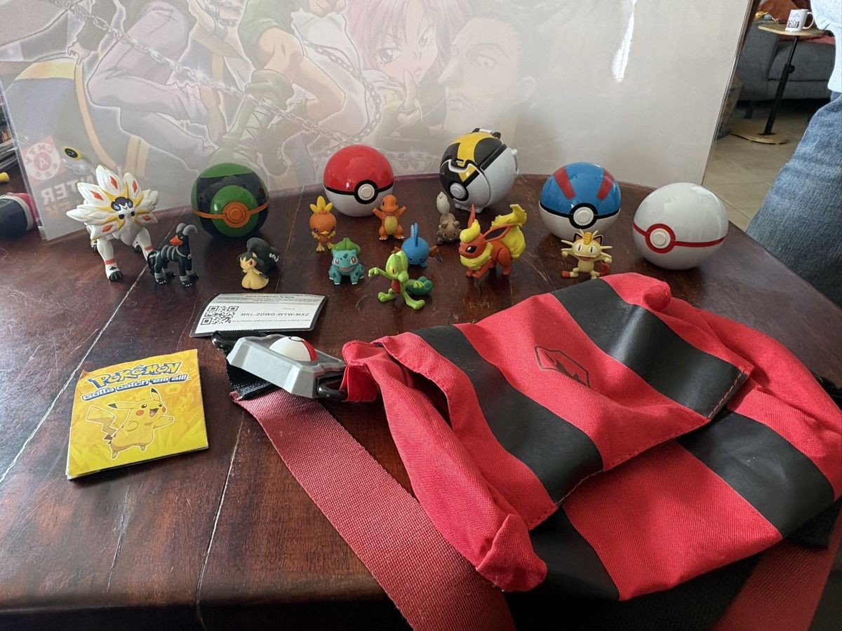 Pokémon Figuren: Lot Pokémon Pokémon Ball – Gebraucht aus Vufflens-la-Ville von newlifegva