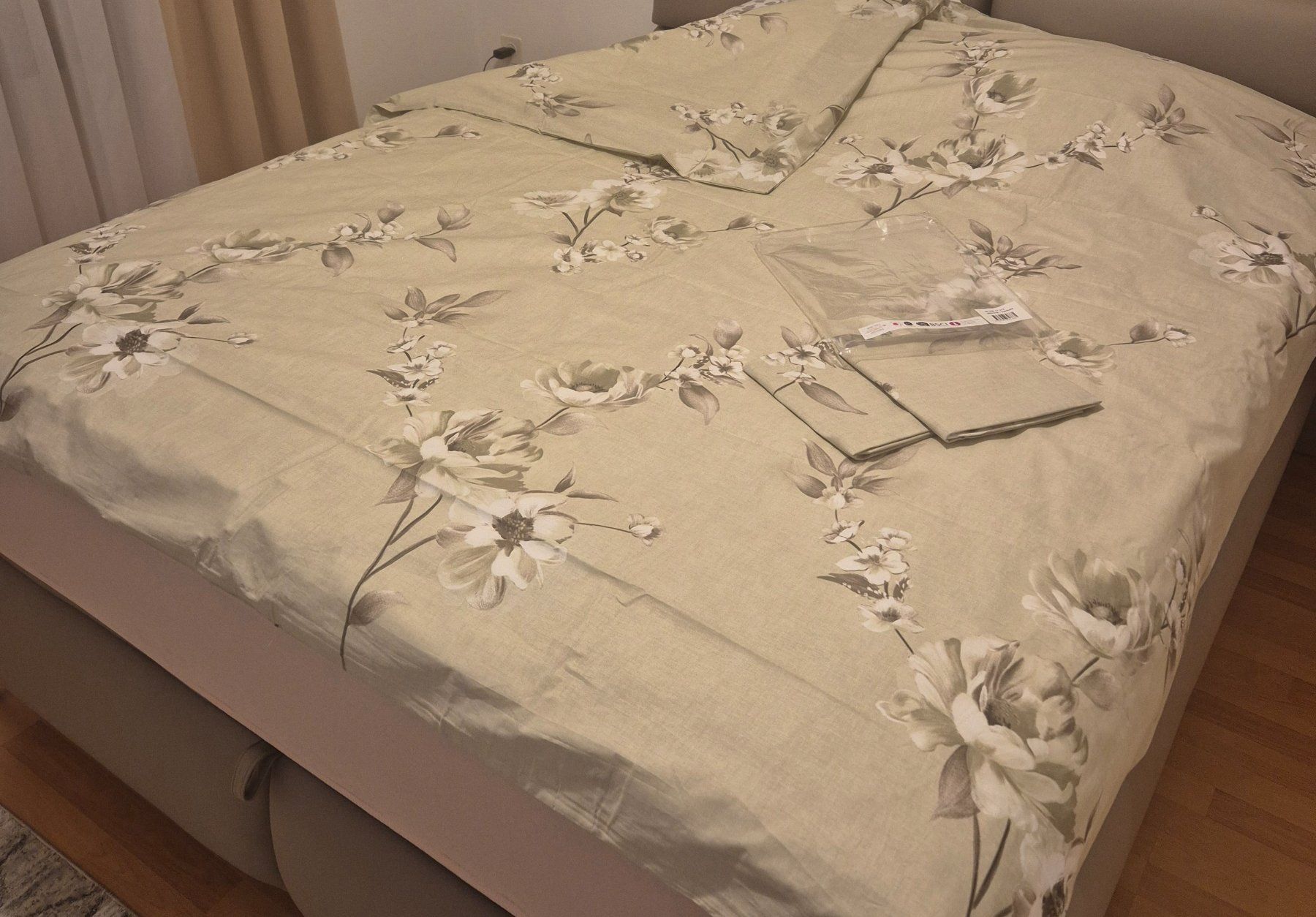 Biancheria da letto: Neu  Bettwäsche mit Blumenmuster – Nuovo e nell'imballaggio originale da Mellingen venduto da Loewe2006 2