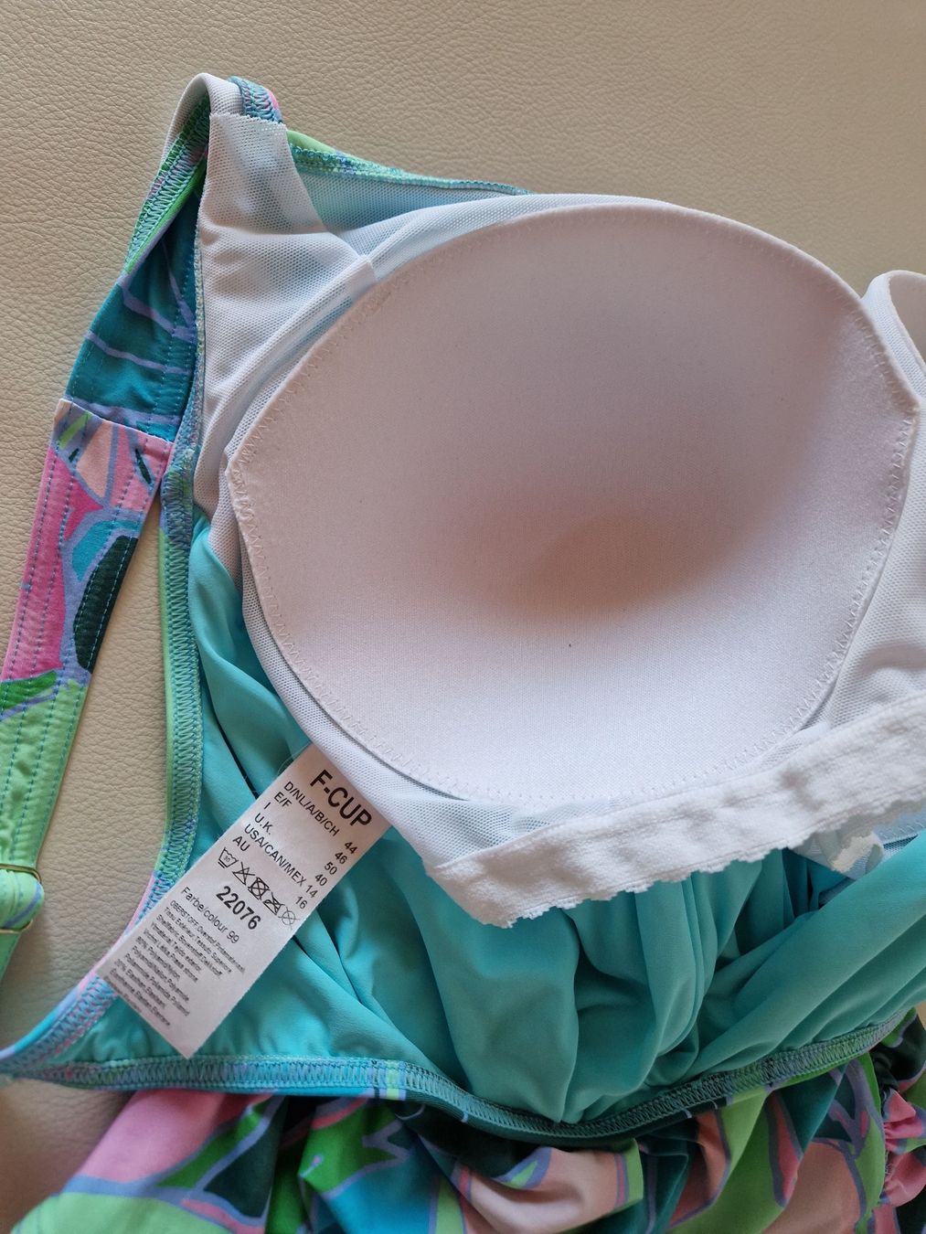 Sunflair Badekleider & Bikinis: Sunflair Badeanzug bunt, Gr. 44F – Neu und originalverpackt aus Müntschemier von fralion 2