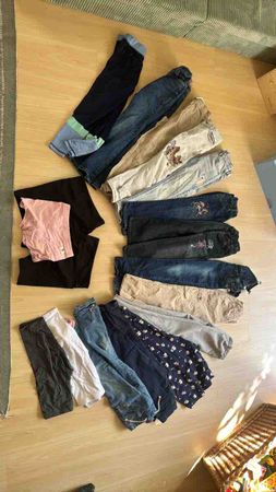 Kleiderpaket 19 Hosen Mädchen 128/134