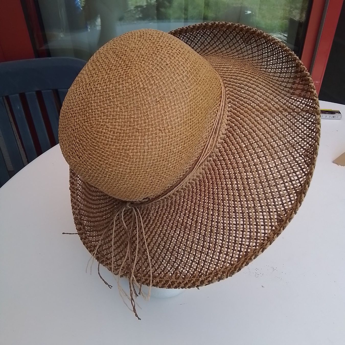 Copricapi, berretti & cappellini: eleganter Damen Sommerhut Strohhut – Usato da Oberurnen venduto da DVDL 1
