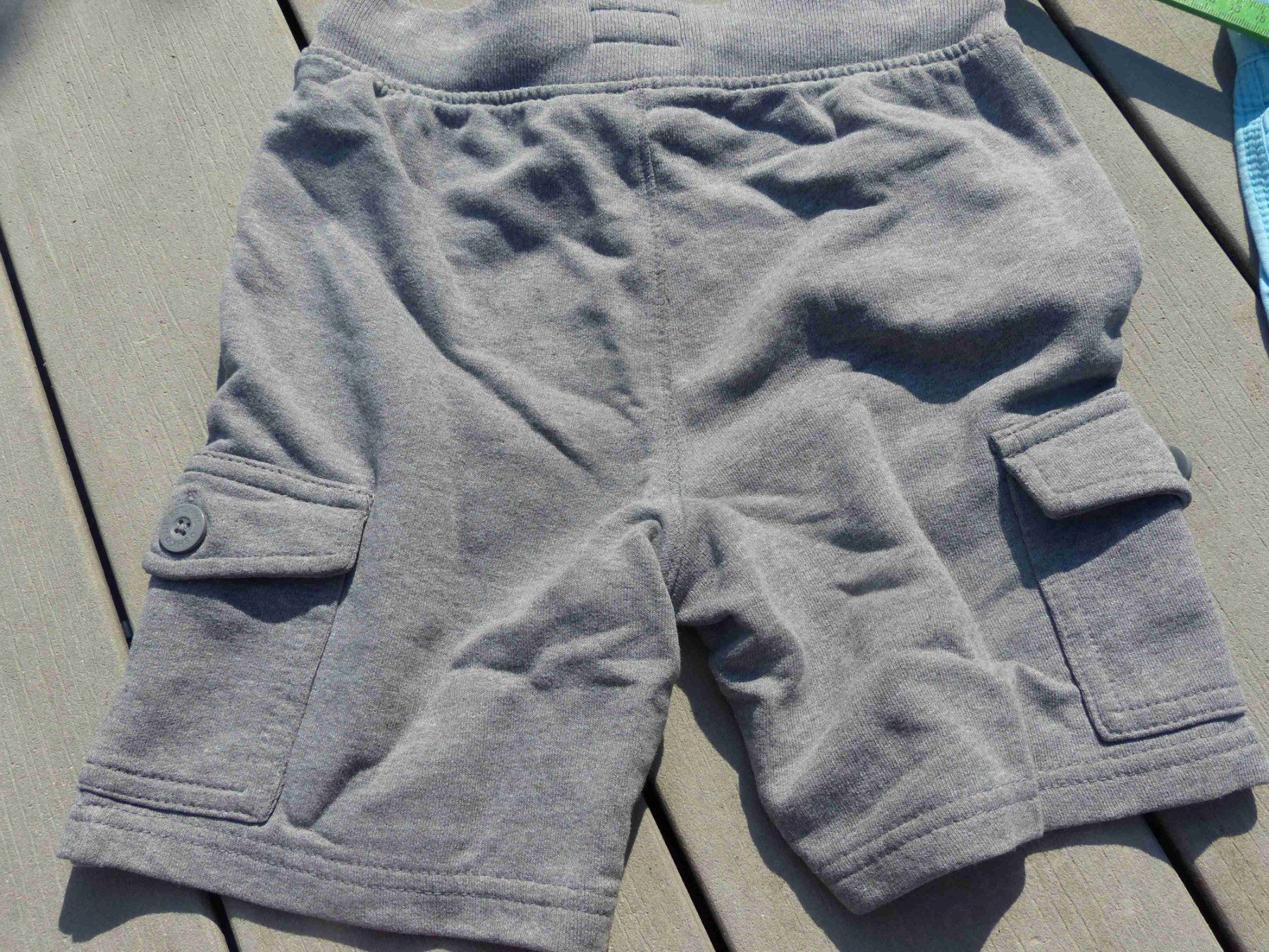 Oshkosh Pantaloni: Oshkosh Shorts 5T – Usato da Jona venduto da Cinnestig 4