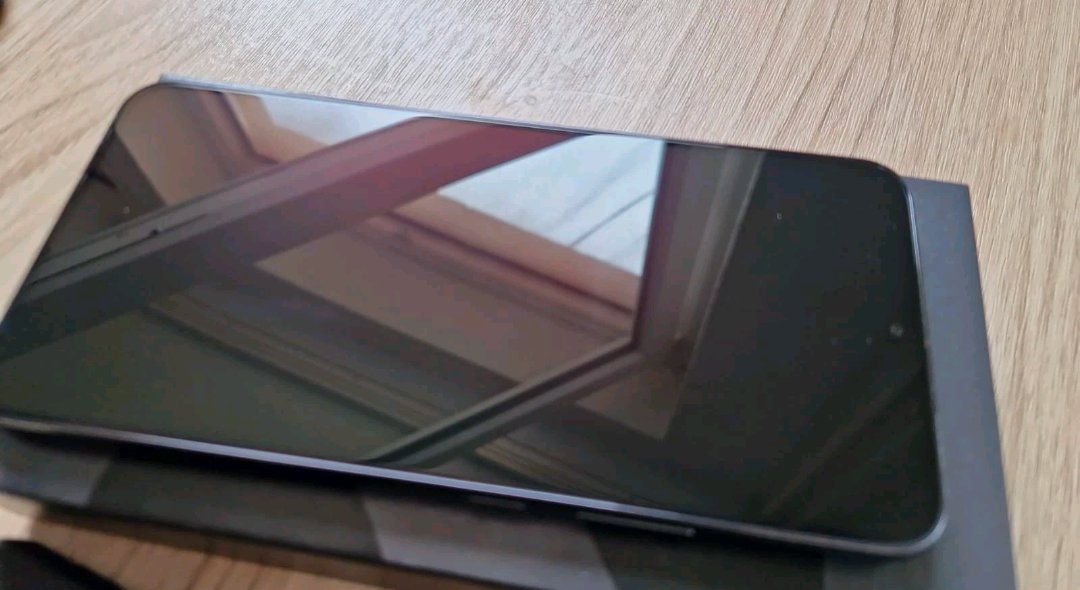 Samsung Telefoni cellulari / Smartphones: Samsung S22 Plus 5G (128gb) – Usato da Luzern venduto da Waince786 1