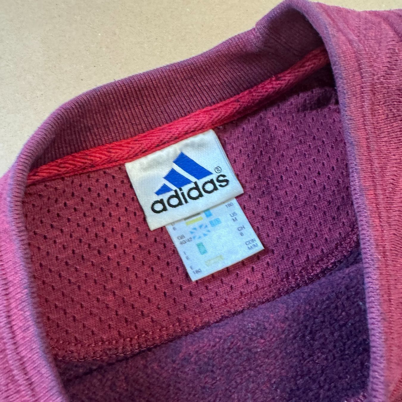 Adidas Pullover & Sweatshirts: Vintage Adidas 90s oversized sweatshirt retro pull – Gebraucht aus St. Gallen von sourced_limited 3
