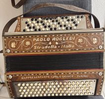 Akkordeon Paolo Rogledi Stradella Italien Holzgehäuse