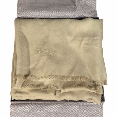 Luxury Asprey London Scarf - Perfect for Winter ❄️