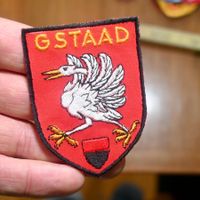 VINTAGE Badge GSTAAD nos ST. GALLER STICKEREI wappen