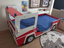 Kinderbett Feuerwehrauto rot/weiss
