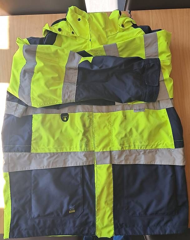 Giacche: Veste haute visibilité – Usato da Avry-devant-Pont venduto da Momos72 4