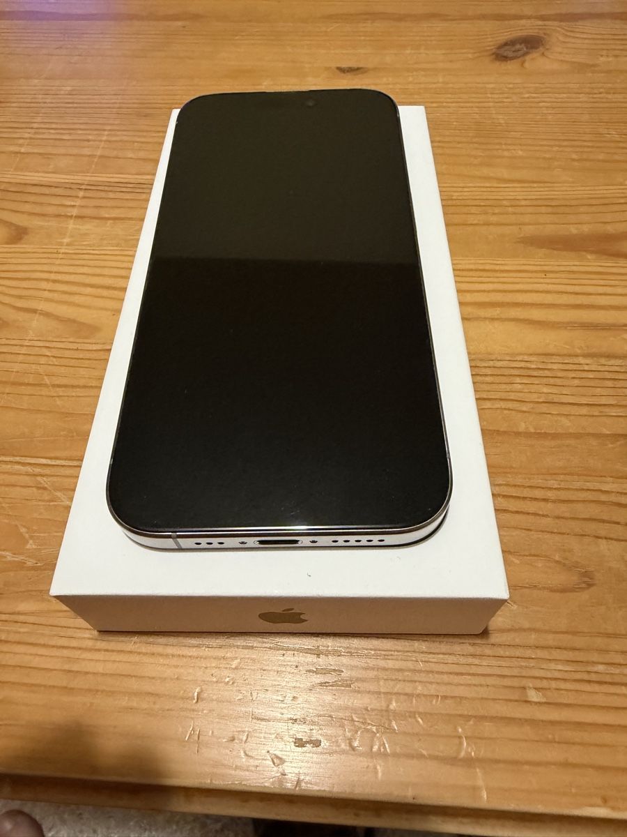 Apple Handys / Smartphones: Apple iPhone 15 Pro  Batteriezustand 90% – Gebraucht aus Flumserberg tannenboden alp von pedroredshoes 1