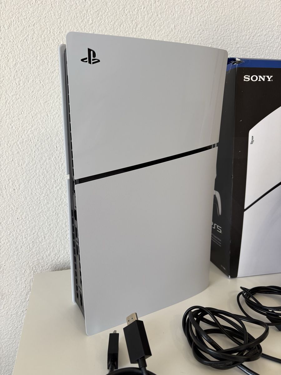 Sony Console: Sony PS5 Digital Edition + DualSense + PULSE 3D Headset – Nuovo (secondo la descrizione) da Thun venduto da kamenjasevicstjepan 1