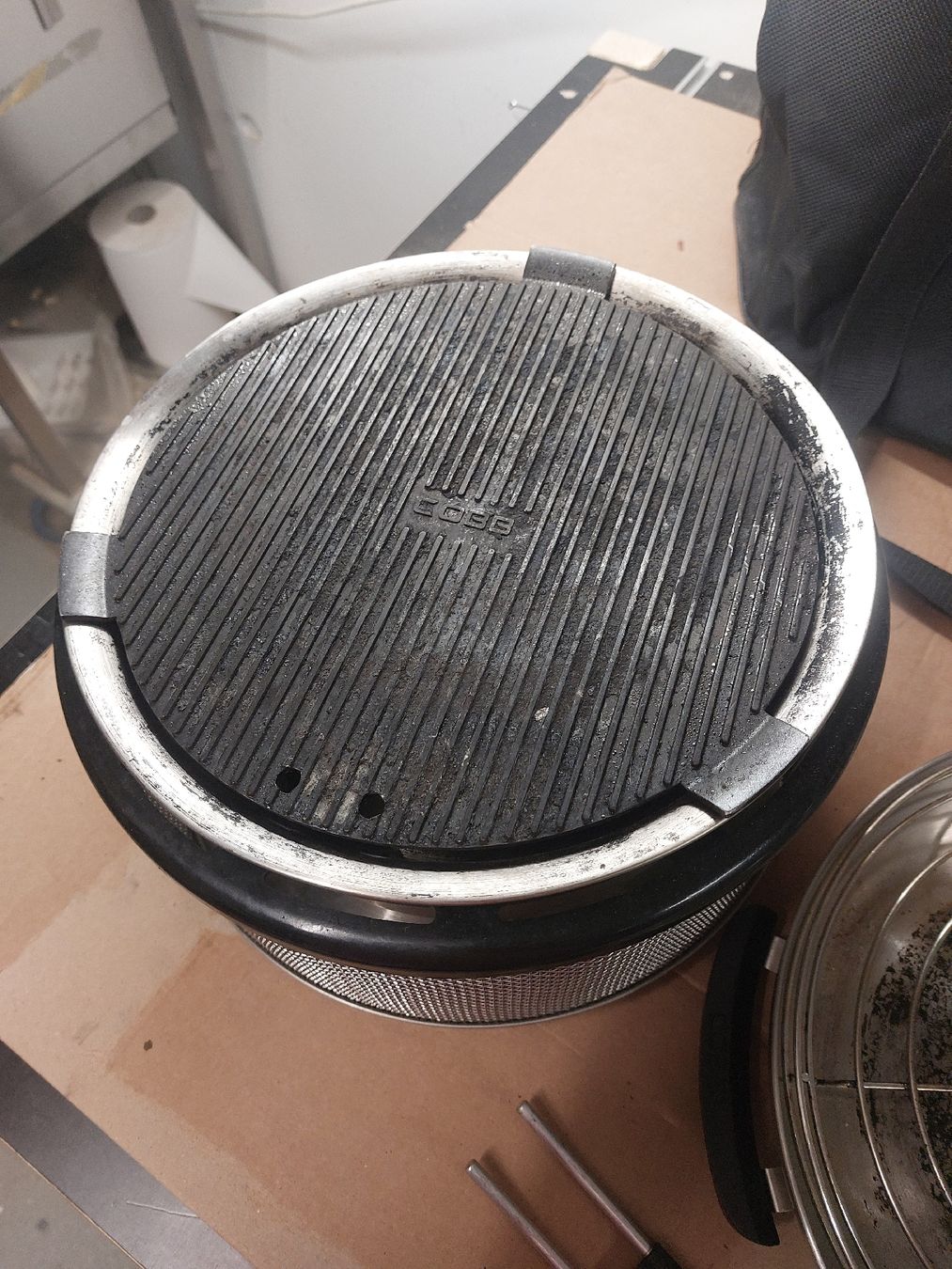 Grills: Cobb Grill mit Zubehör – Gebraucht aus Uster von m_kubic 3
