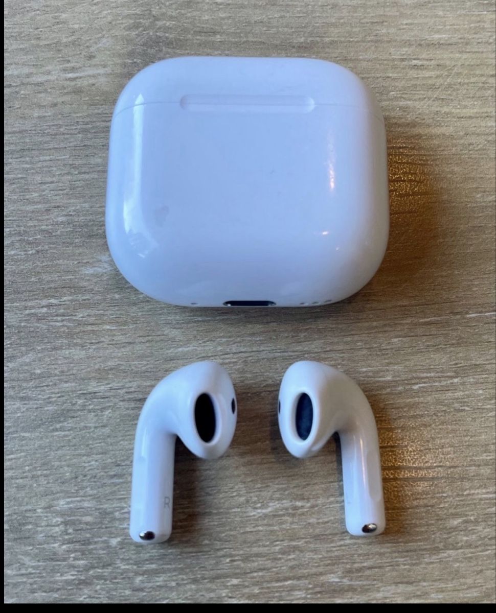 Apple Cuffie: AirPods 4 – Usato da Rebstein venduto da zhe_vlas97 1