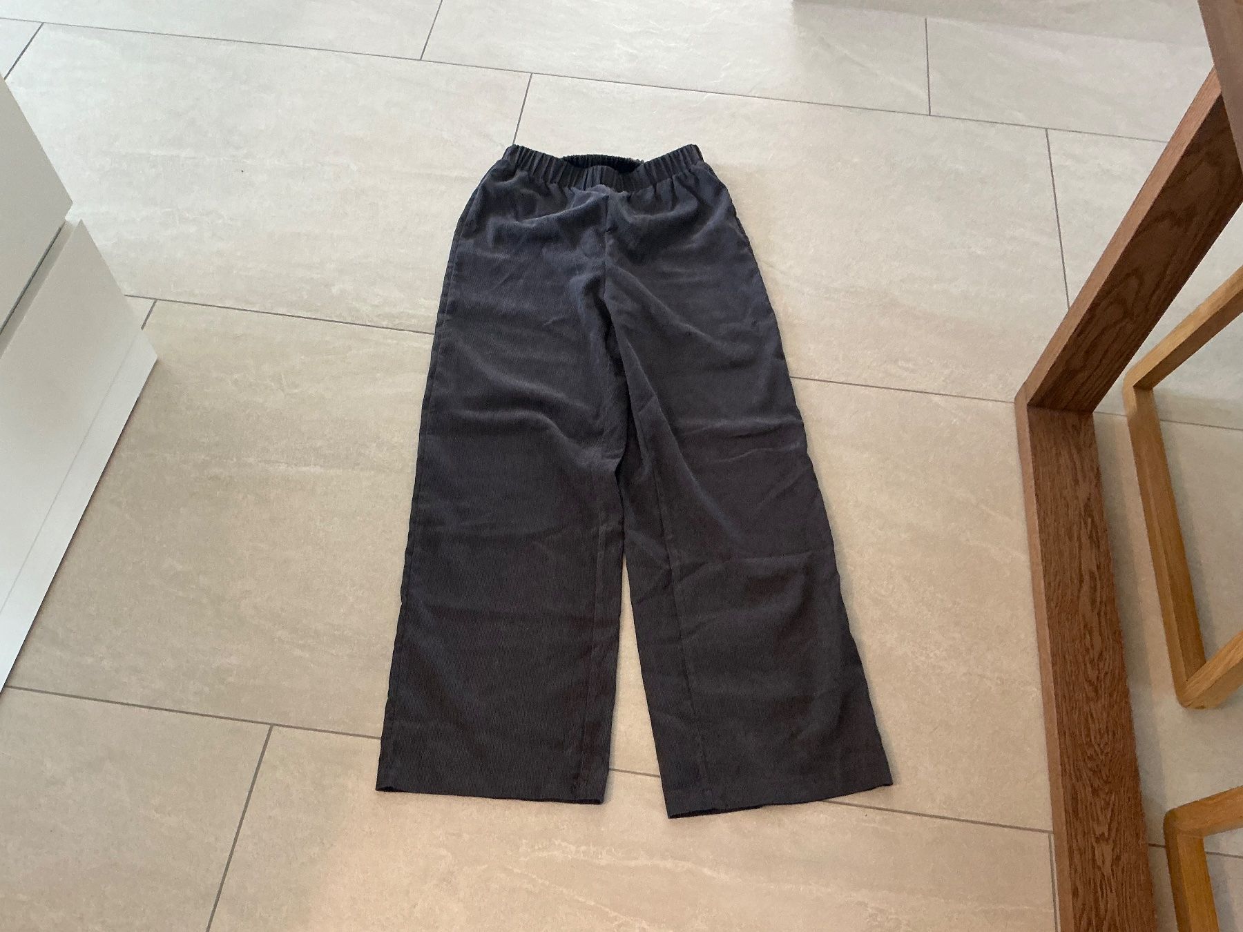 Pantaloni: Tolle dünne Hose Gr.M/38 – Usato da Würenlos venduto da Chicca2004 1