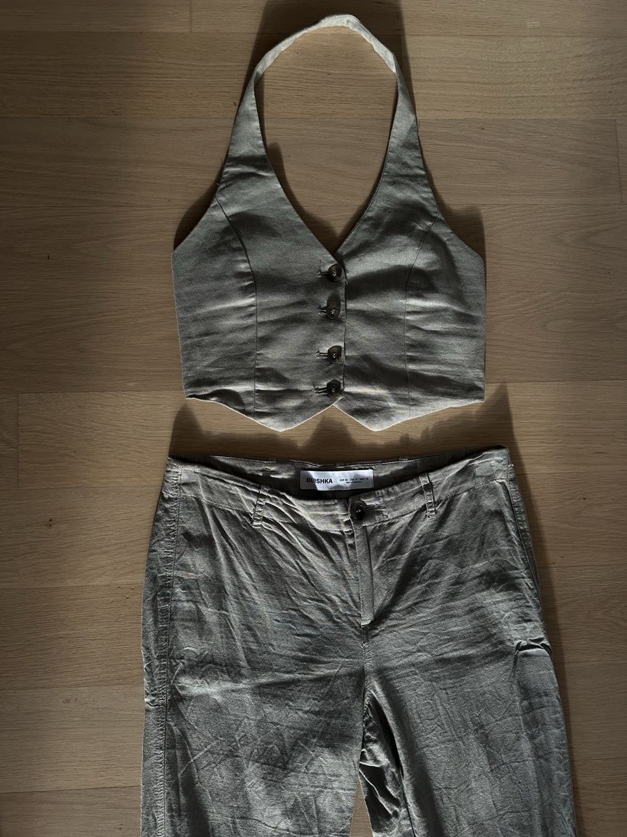 Bershka Lotti di vestiti: Leinen Set von Bershka – Nuovo (secondo la descrizione) da Uster venduto da Ninii003