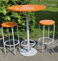 Set stabiele und robuste Bartisch un Stühle. 《Art;2184》