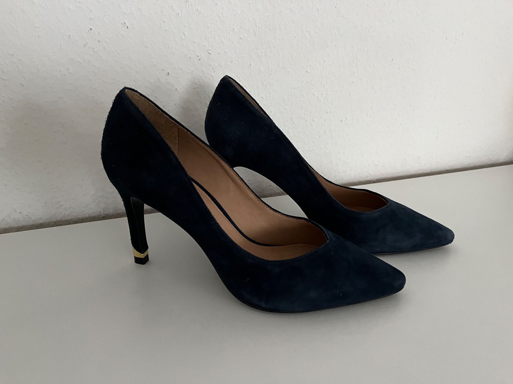 Scarpe da donna: Minelli Pumps, dunkelblaues Wildleder, Gr. 36, elegant – Nuovo (secondo la descrizione) da Rheinfelden venduto da cle_2jnb 1