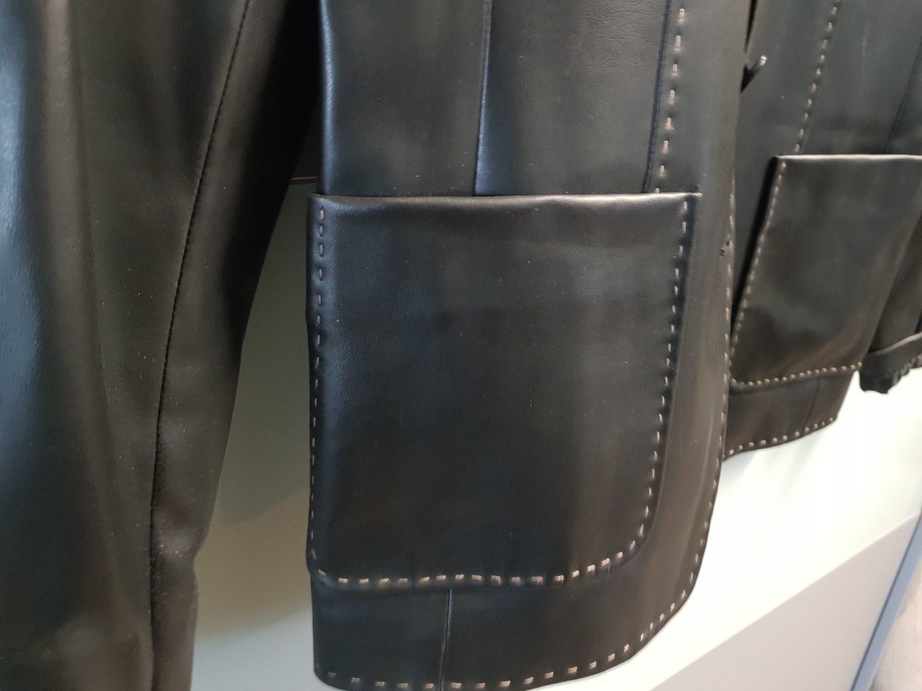Giacche: Damen Lederlook Polyester Jacke Biaggini schwarz Grösse 38 – Usato da Walterswil BE venduto da Lonitti 5