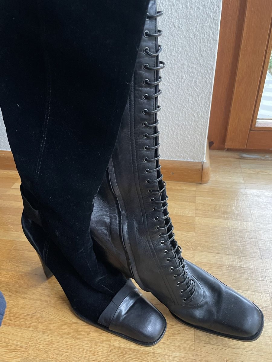 Scarpe per cavalli: Yves saint Laurent – Usato da Birsfelden venduto da Maranata3