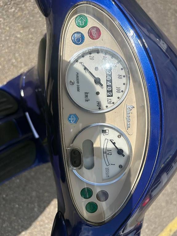 Piaggio Route: Piaggo ET 4 Roller 124 ccm – D'occasion à Bronschhofen par zerozone 4