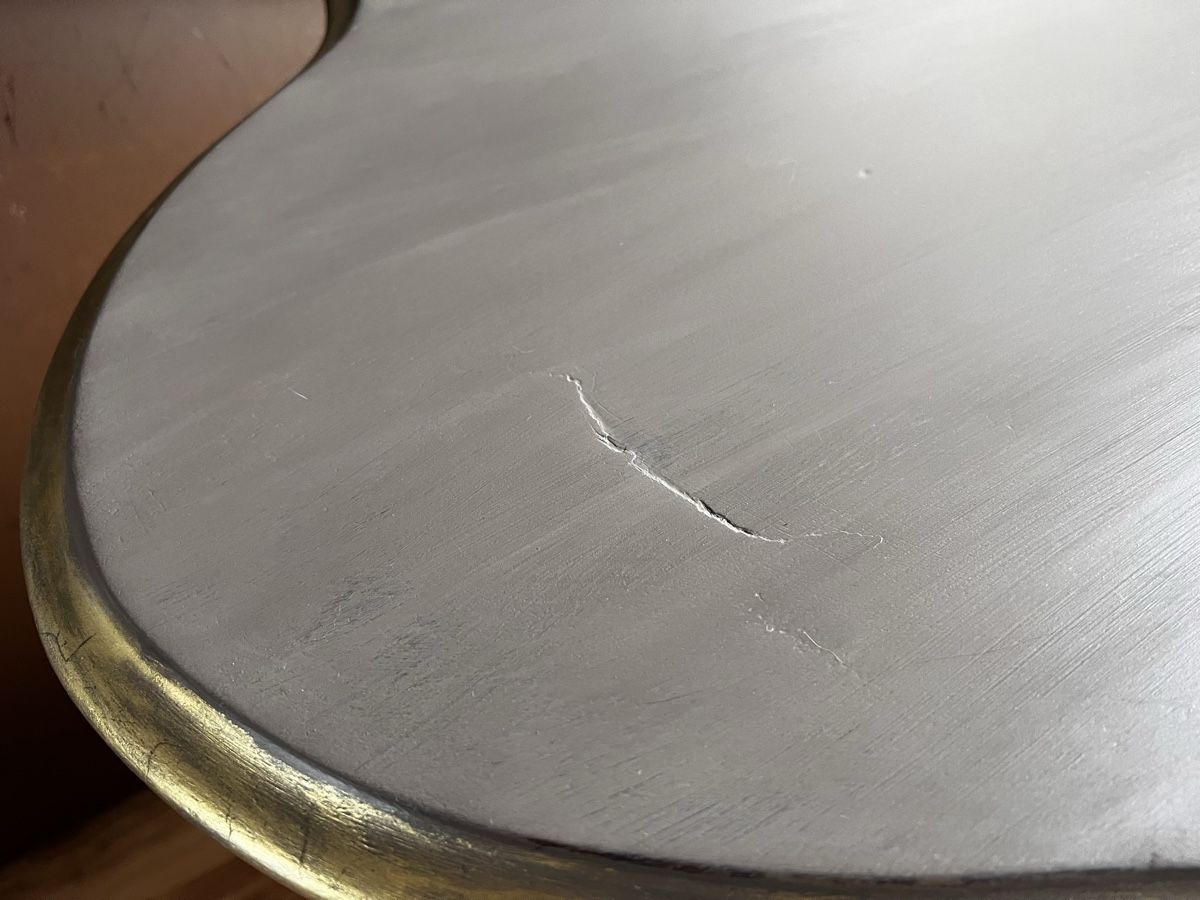 Tische: Antiker Tisch, crem-grau/gold, upcycling – Gebraucht aus Flurlingen von MIPILG 5