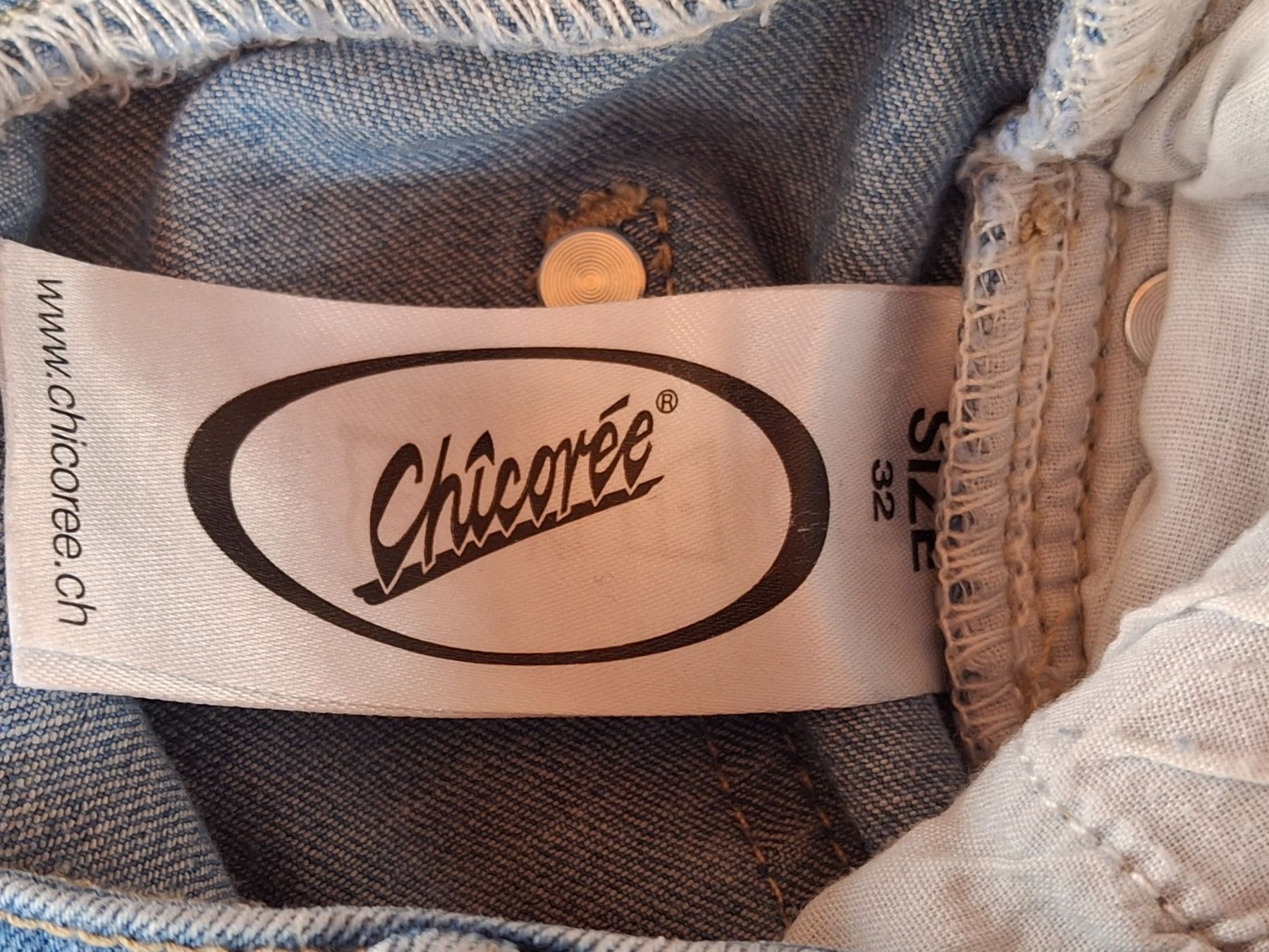 Jeans: Pantalon jeans taille 32 marque Chicorée 72% coton – Usato da Villiers venduto da san_jn5w 3
