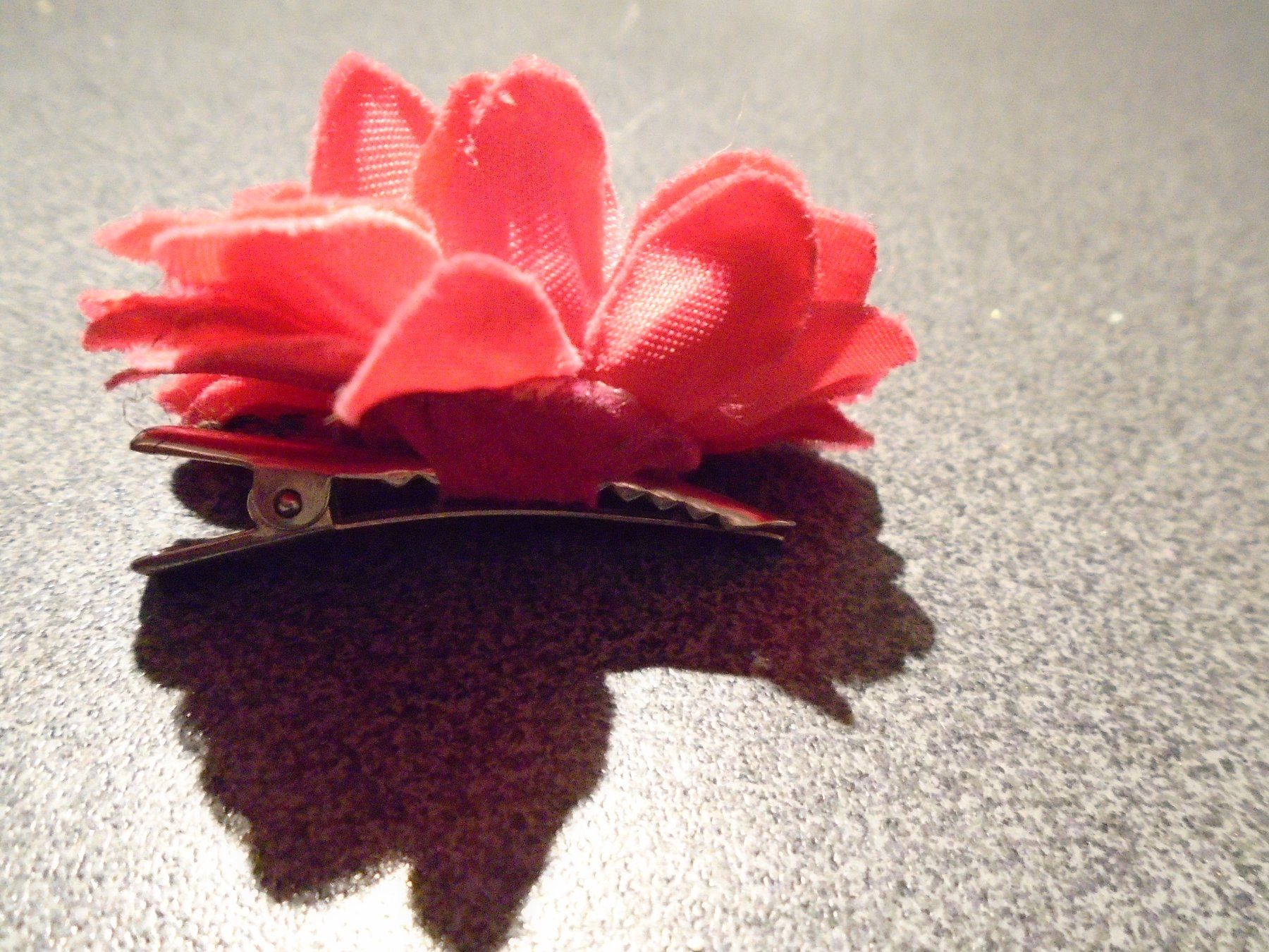 Accessori per capelli: Haarspange mit pinker Blume – Usato da Zürich venduto da abraxas1291 1