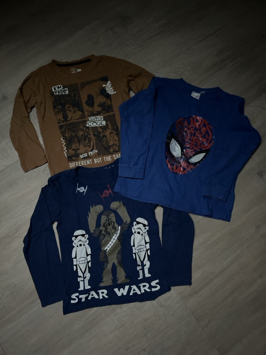 Camicie, T-shirt & Polo: Pack of three t-shirts 122/128 – Usato da Bachenbülach venduto da Dana_Ondrasik