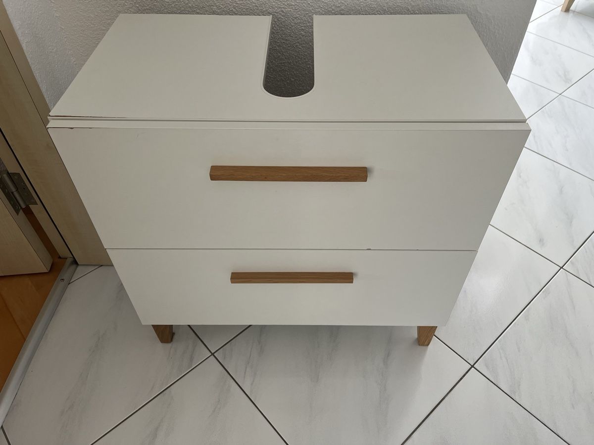 Mobili per bagno: Waschbeckenunterschrank  – Usato da Hildisrieden venduto da ev2_yg2g