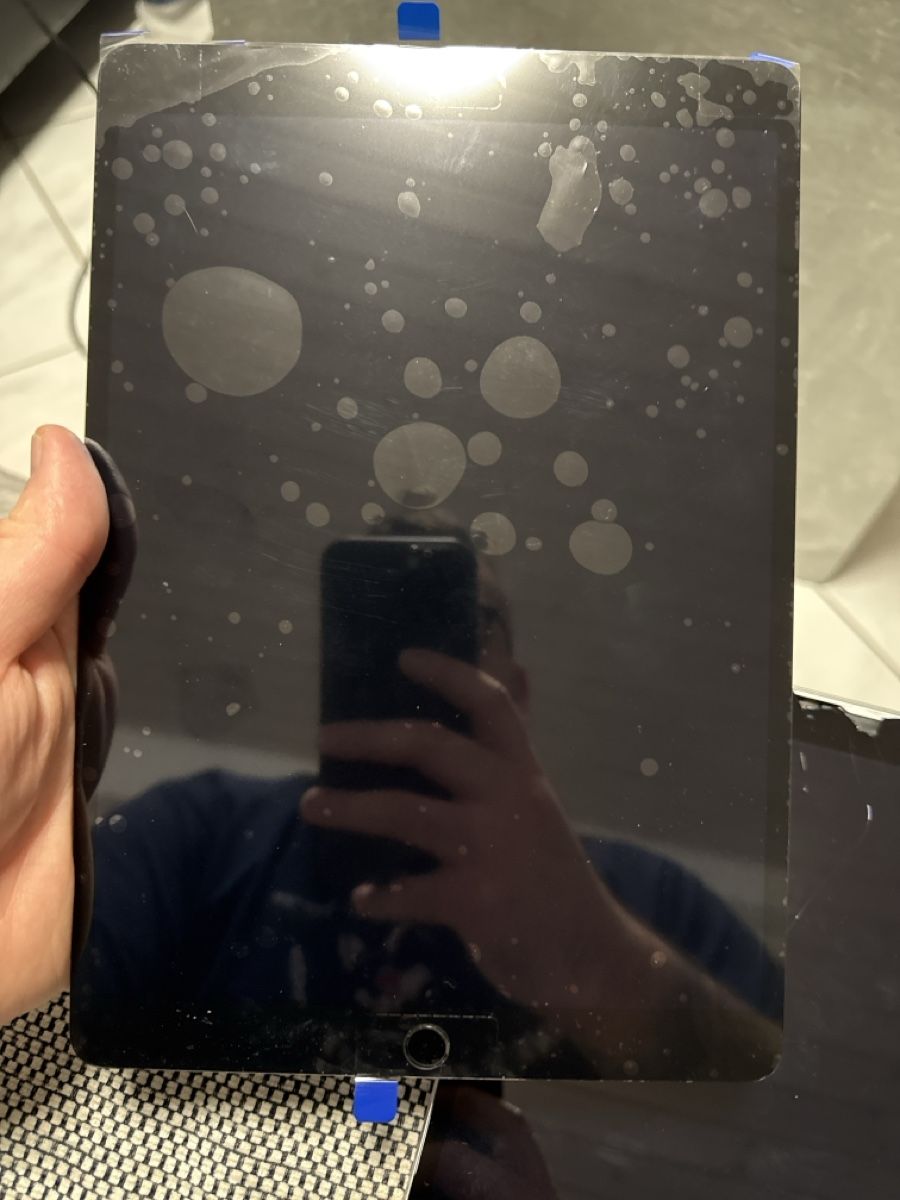 Tablettes PC: iPad A1701 – Défectueux à Payerne par Kikas 7