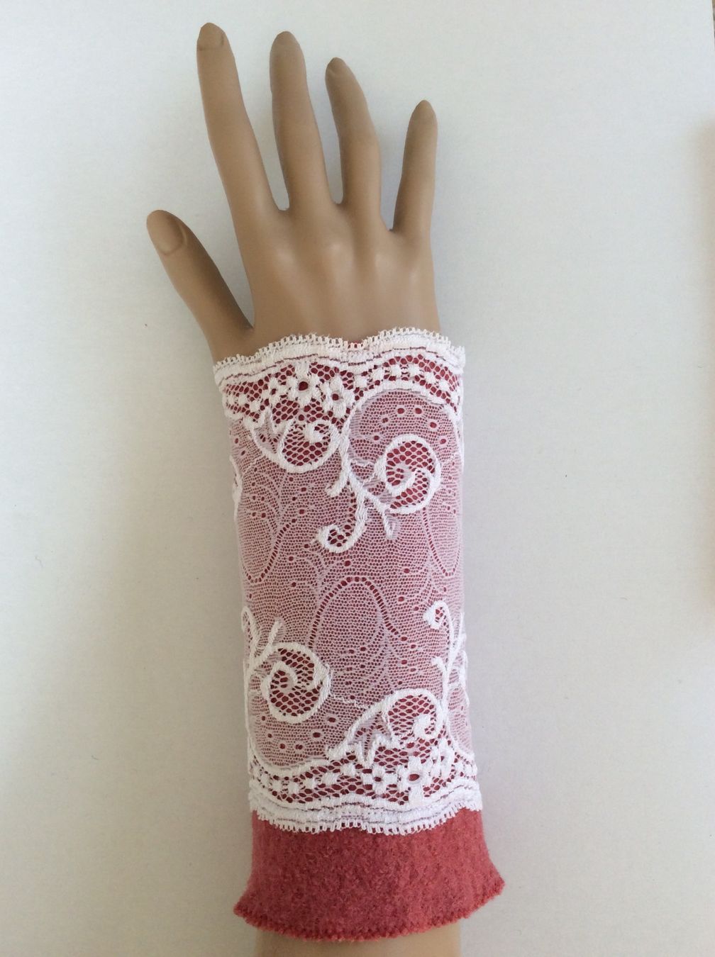 Altro in  Abbigliamento & Accessori: Armstulpen Walk mit Spitze – Nuovo e nell'imballaggio originale da Birwinken venduto da chez-erna 1