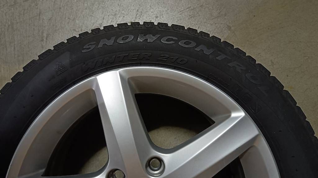 Volkswagen Cerchioni: 4 VW Original Alufelgen 16 Zoll – Usato da Muttenz venduto da m_h_m567 2