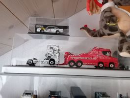 1:50 Vitrine mit Metallsockel zu verkaufen Sfr. 30.-
