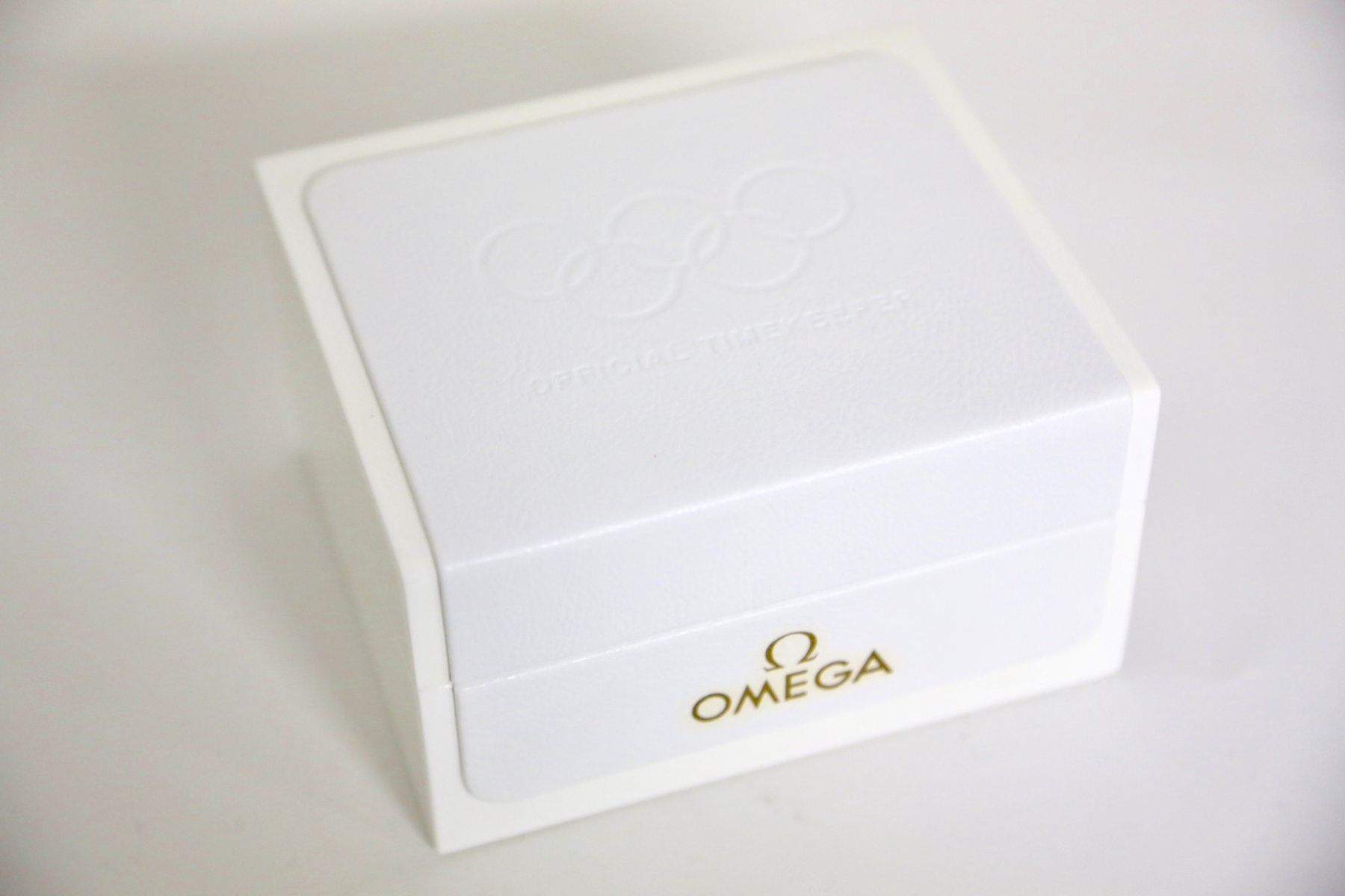 Omega Uhren: Omega Speedmaster Olympic Box – Gebraucht aus Reinach BL von  4