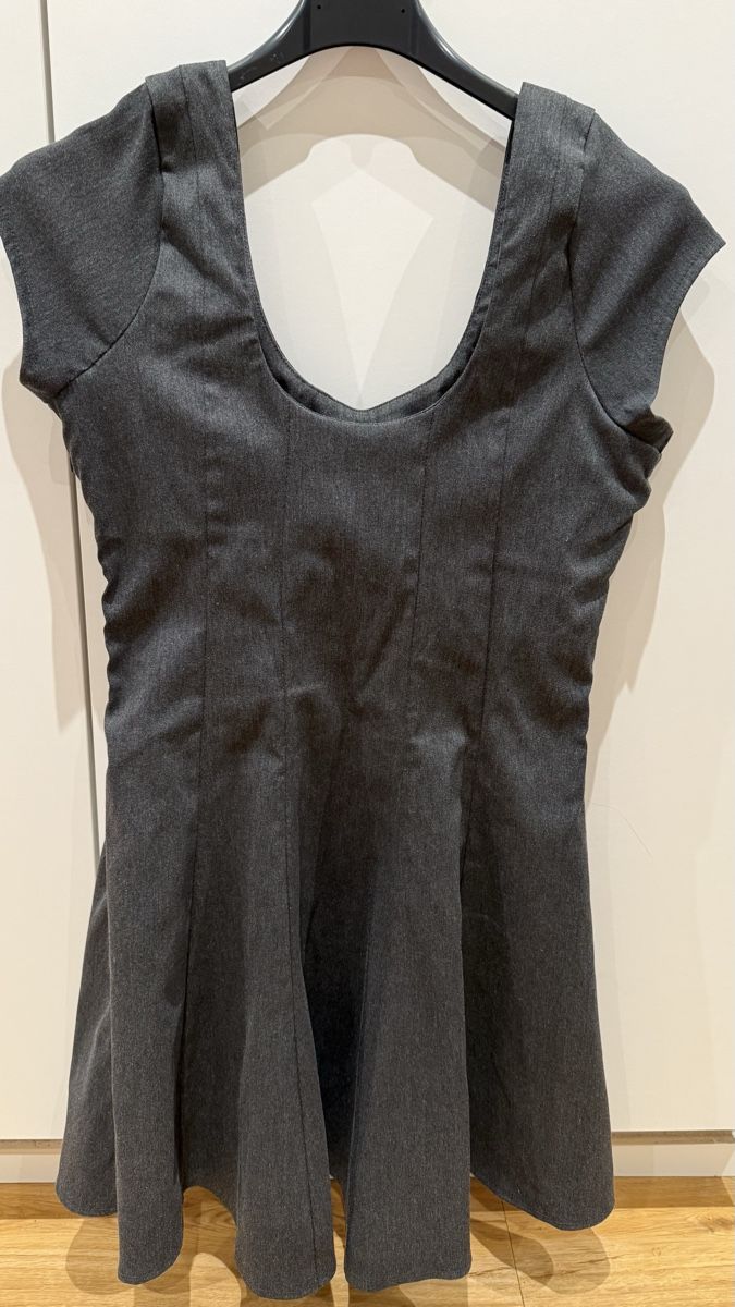 Bershka Kleider: Kleid Gr. L – Gebraucht aus Wallisellen von S_lb 1