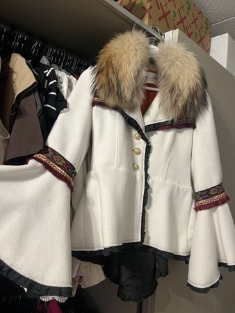 Bellavitis Damen Jacke Weiss Pelzkragen Grösse S