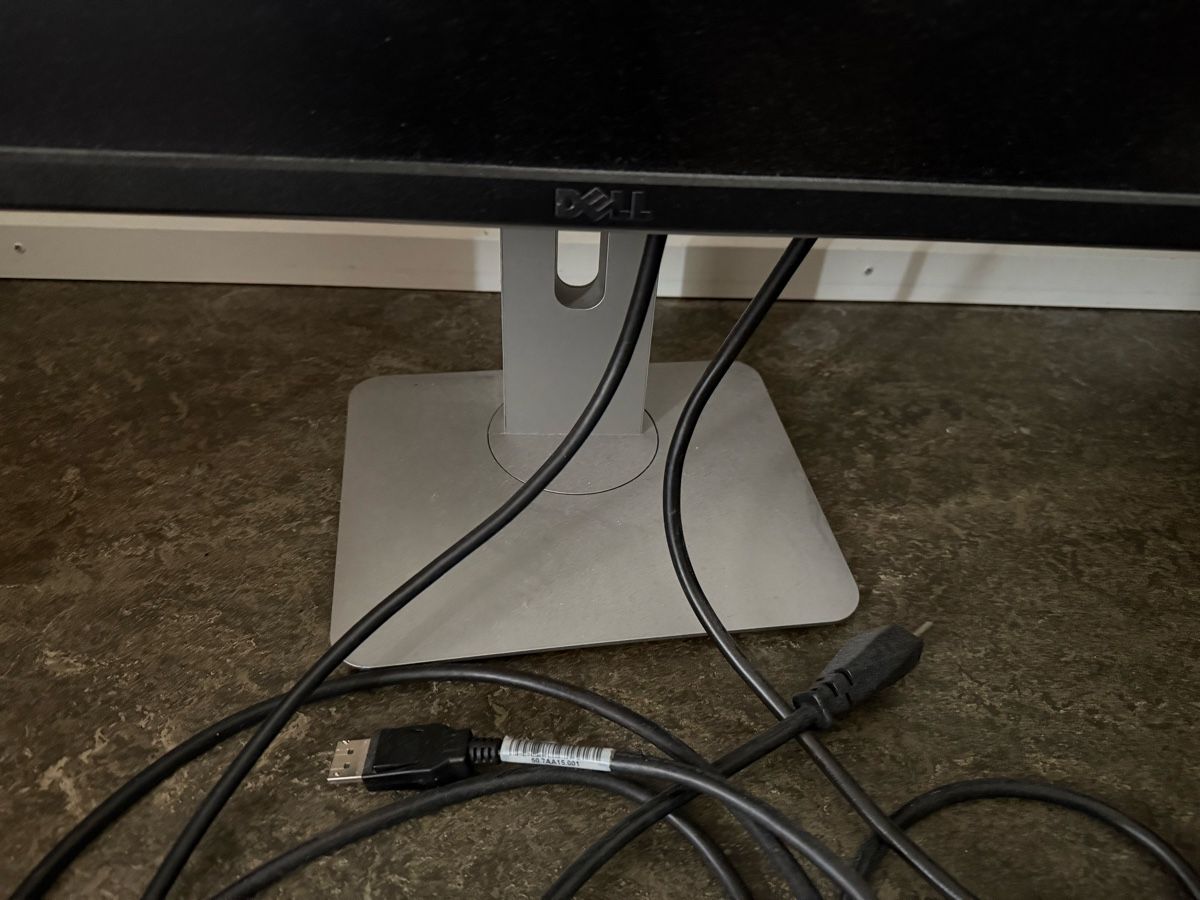 Dell Ecrans: Dell Monitor E2020H – D'occasion à Meilen par k-347 1