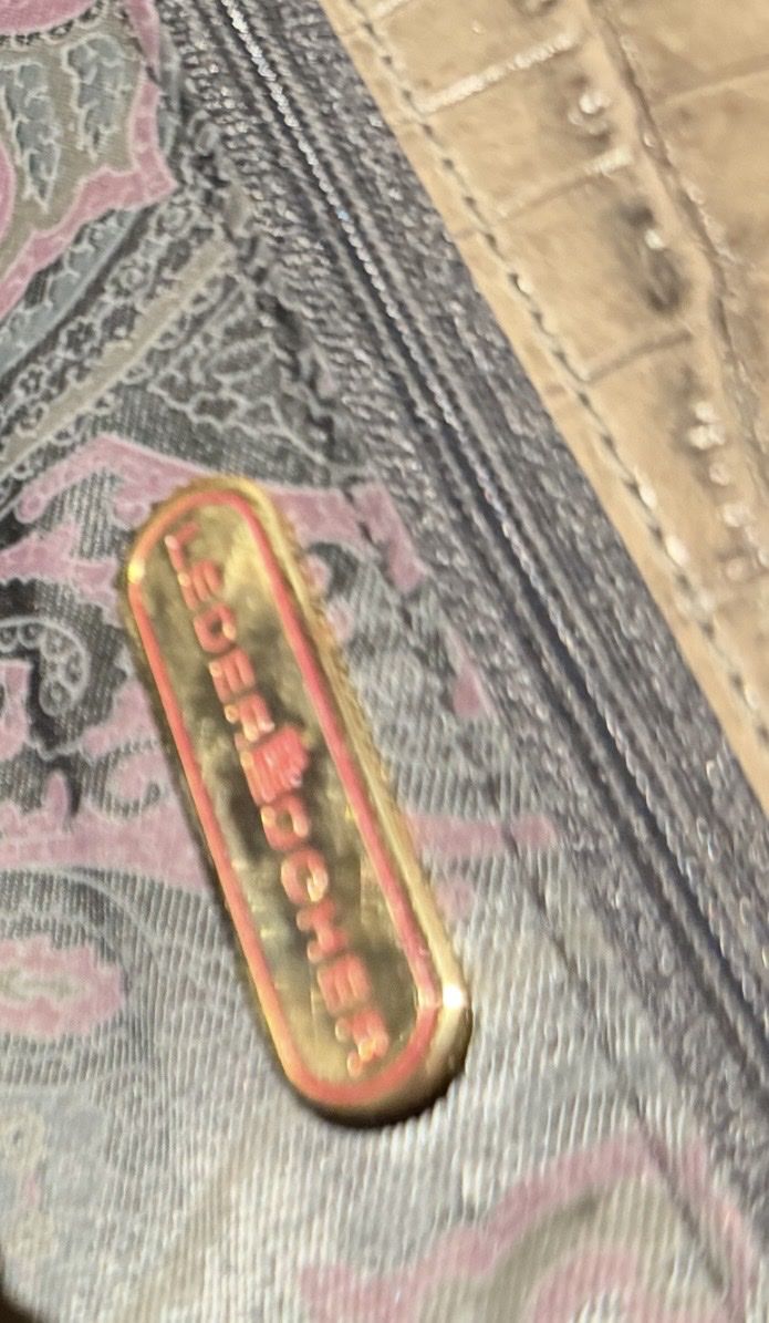 Taschen für Damen: Handtasche 80er Leder Locher – Gebraucht aus Donat von troja007 2
