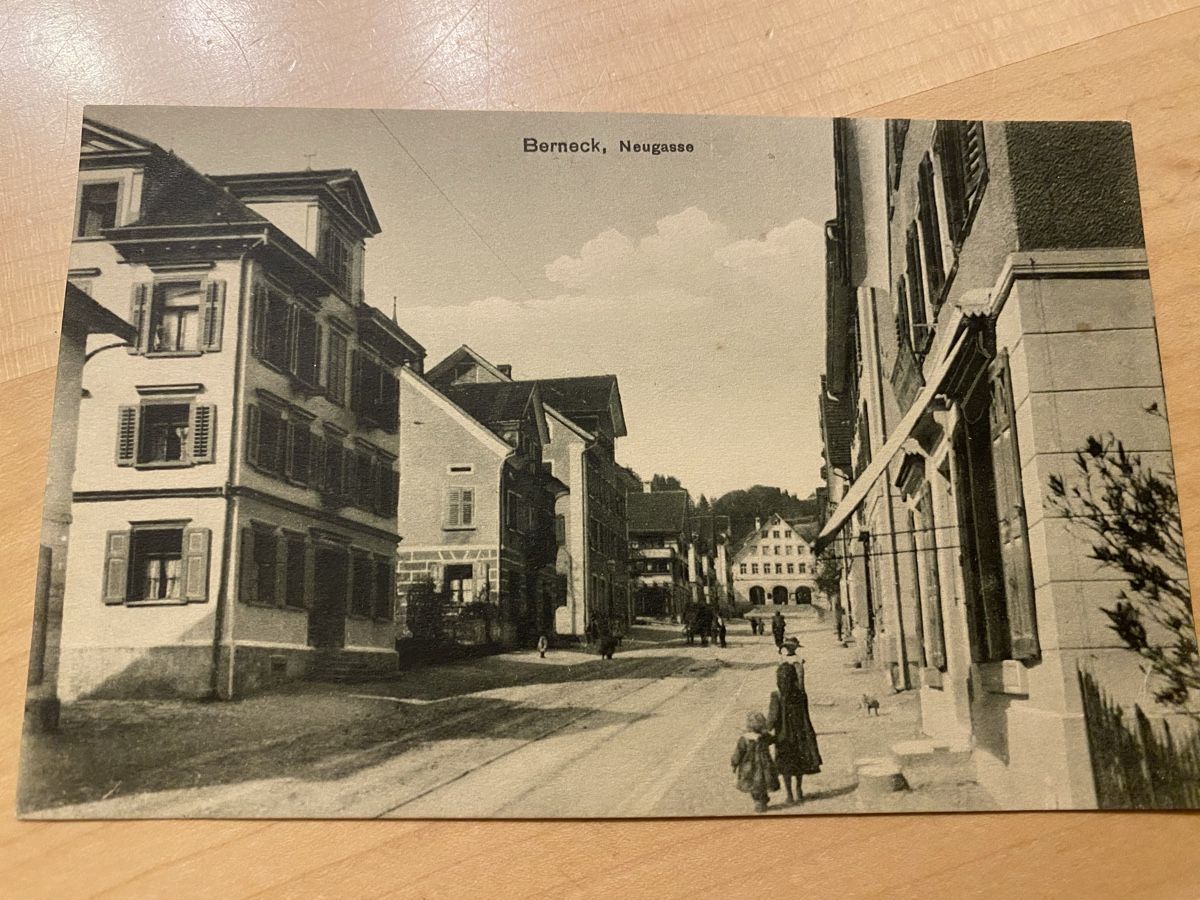 Cartoline postali: Berneck Neugasse 1913 – Usato da Mosnang venduto da Goldwasser