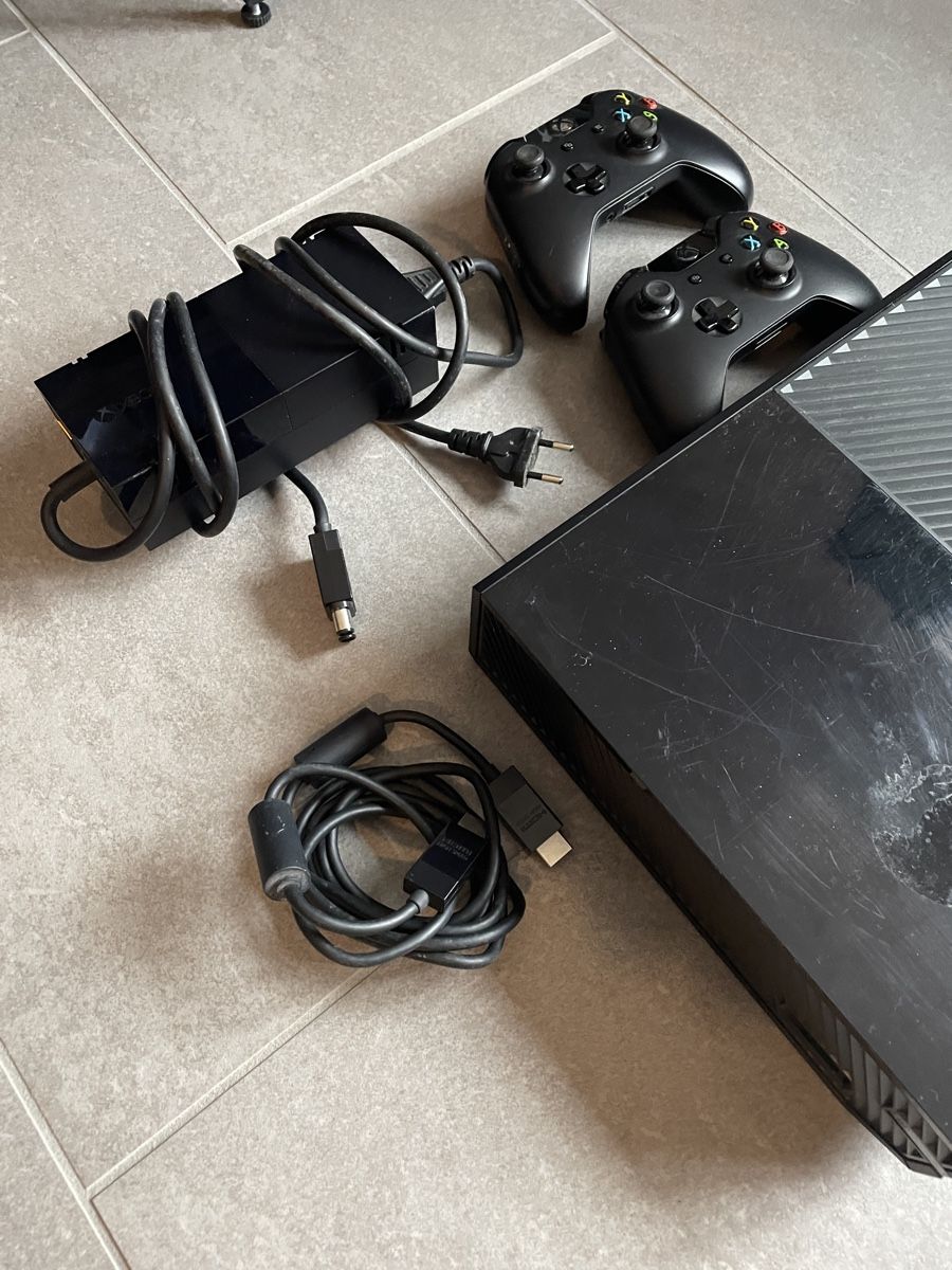 Microsoft Console: Xbox One 500 Gb + 2 Controllers + Kinect + 14 Games – Usato da La Neuveville venduto da RainbowCupcake 6