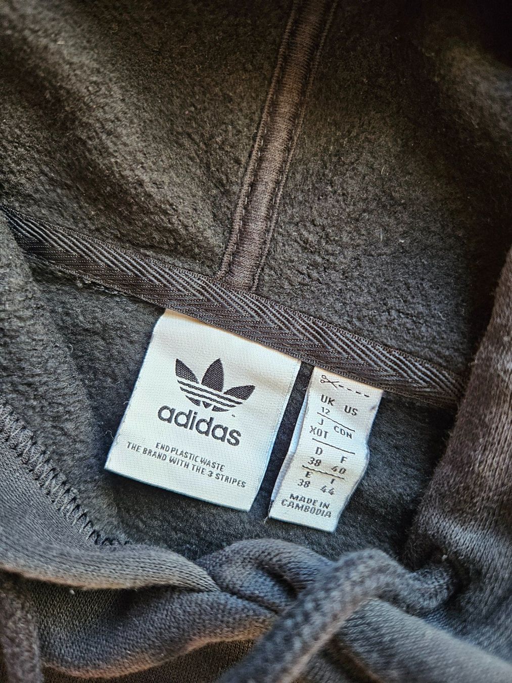Adidas Maglioni & Felpe: Cropped Sweater adidas Grösse S retro Pullover Hoodie – Usato da Hägglingen venduto da United-Village-Trade 3