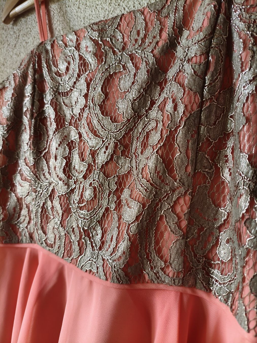 Kleider: Lachsfarbenes Minikleid mit Spitzen – Neu (gemäss Beschreibung) aus Eschikofen von anj_98vh 1